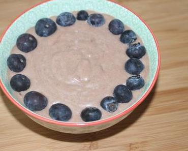 Rezept: Vegan Bounty Coconut Banana Chocolate Smoothie Bowl