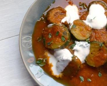 Zucchini-Gulasch in Paprikasauce