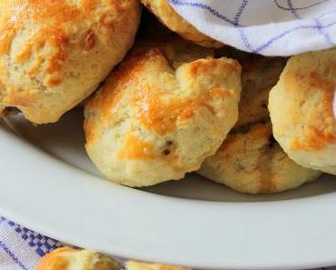 Patlıcanlı Poğaça / Auberginen Teigtaschen