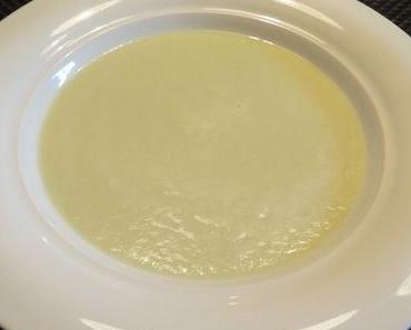 Kaltes Ingwer-Gurkensüppchen