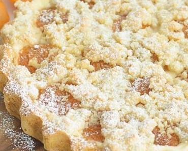 Sommerlich leichte Aprikosentarte  mit Skyr und Streuseln