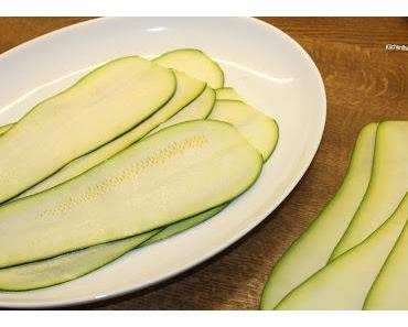 Überbackene Zucchiniröllchen