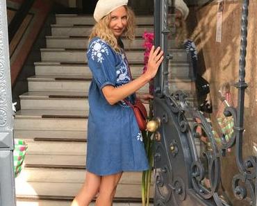 Sommer Kleid mit Stickereien