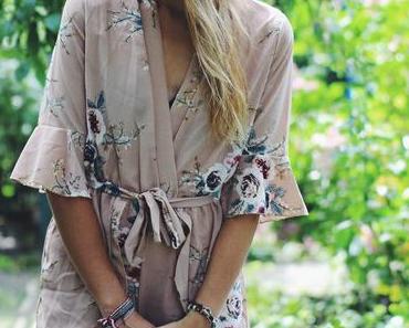 OOTD: Beige Flower Playsuit!