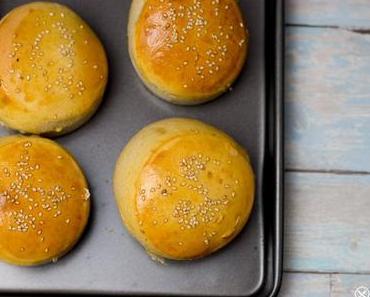 Die perfekten Burger Buns – Brötchen mit Sauerteig