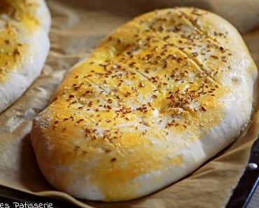 Selbstgemachtes Pita Brot  [Zum Füllen oder zum so wegknabbern...]