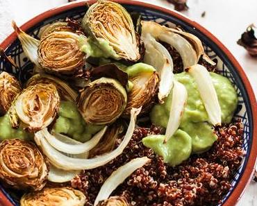 Warmer Rosenkohlsalat mit Quinoa