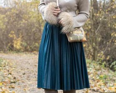 Herbst Outfit mit Overknees & Midi Rock