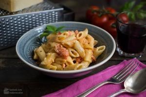 Pasta mit Tomaten & Crème Fraîche