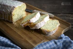 Zitronenkuchen mit Mohn