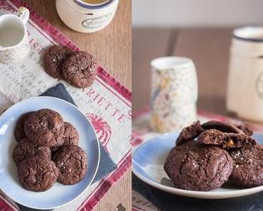 Chocolate Cookies mit Karamell und Meersalz