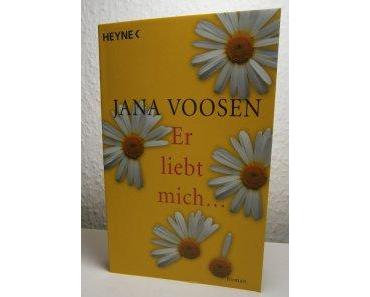 Rezension „Er liebt mich…“ – Jana Voosen