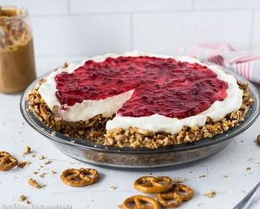 easy peasy no bake Brezel-Erdnussbutter & Johannisbeer Gelee Pie