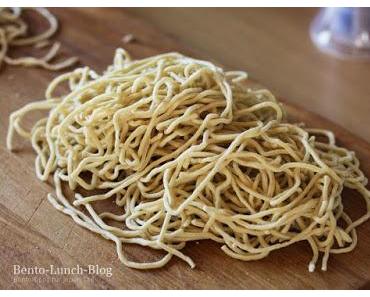 Tipp: Wie macht man handgemachte Curly Ramen / wellige Nudeln?