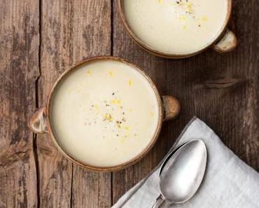 Vorkochen: Einfache, köstliche vegane Spargelcreme-Suppe für die Zeit nach der Spargel-Saison