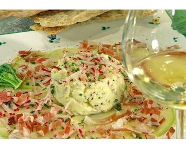 Kartoffelkäs auf einem Carpaccio von Kohlrabi