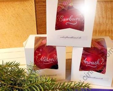 Zu Weihnachten gibt es bei uns individuell beschriftete Kugeln #SchriftundKunst #Handlettering #FrBT18