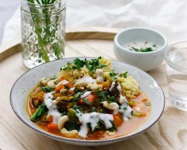 TU DIR SELBST UND DEINEM KÖRPER ETWAS GUTES! Gesunder Kürbis-Brokkoli-Eintopf mit Spinat und Cashew-Hirse