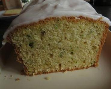Zucchinikuchen mit Zitrone und Joghurt