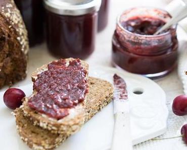 Schwarzwälder-Kirsch-Marmelade mit Schuss
