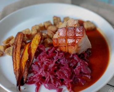 Sous-vide Schweinekrustenbraten mit fermentiertem Zitronenrotkohl
