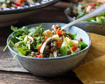 Linsensalat mit Fenchel, Rucola, Paprika & Halloumi