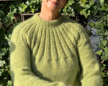 Mein grünes Erstlingswerk – oder – Der Sunday-Sweater ist fertig