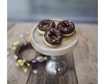 Donuts mit Schokolade... ein Genuss für Groß und Klein!
