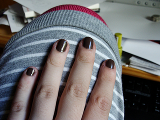 Nagellack und Outfitpost