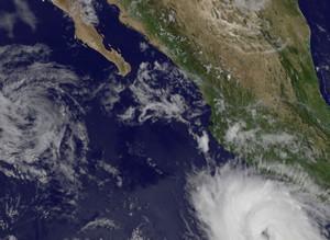 Hurrikan DORA jetzt Kategorie 2 - erstes Satelliten-Echtfoto in Farbe