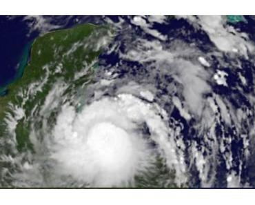 HARVEY fast als Hurrikan über Roatan (Honduras) - Mexiko deaktiviert Sturmwarnung auf Yucatán - Hurrikanbedingungen in Belize möglich