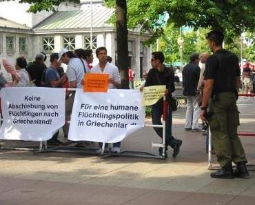Protest vor der griechischen Botschaft