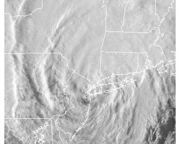 Satellitenbild: IRENEs Zentrum ist über New York