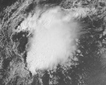 Tropisches Tief #12 (höchstwahrscheinlich Tropischer Sturm und Hurrikan KATIA) wandert auf die Karibik zu