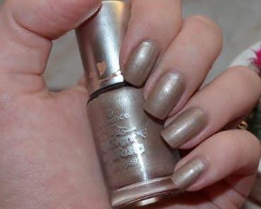 Essence Natventurista LE - 02 Mother Earth Is Watching You