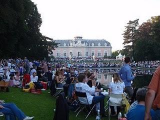 MUSIK UND KRABBENBROT IM SCHLOSSPARK