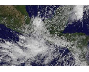 Reste TS IRWIN bringen heftigen Regen nach Südost-Mexiko, Guatemala, El Salvador, Honduras und Nicaragua