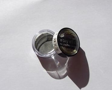 essence stay all day long lasting eyeshadow “camp rock”