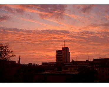 wieder einmal: der (rote) Himmel über Berlin