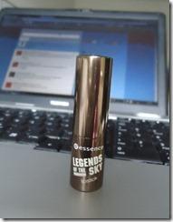 'I am a Viator' Lippenstift von Essence (Legends of the Sky-LE)
