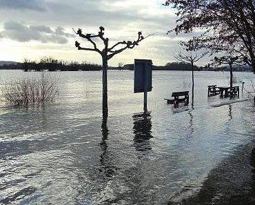 Steht vielen Deutschen das Wasser schon bis zum Hals?