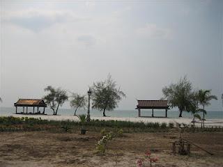 White Sand Beach - neuer Nobel Strand.