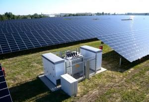 Netzstabilisierende Solarkraftwerke können tausende Kilometer Netzausbau einsparen