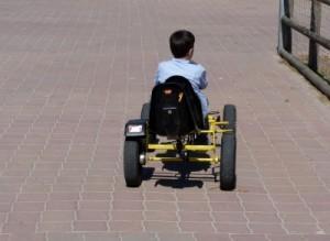 Kleiner Rennfahrer ganz groß