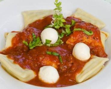 Fremdgekocht – schwäbische Maultäschle in italienischer Tomatensauce