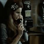 Vorstadthorrorshow: Lana del Rey covert „Blue Velvet“
