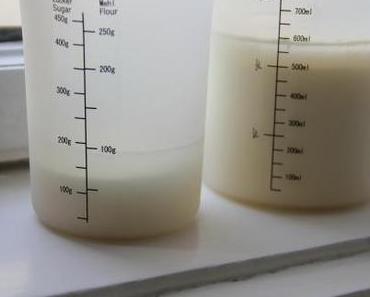 Experiment: Fingerfarben aus Milch