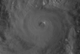 Hurrikan PAUL nahe Baja California, Mexiko ist ein major hurricane