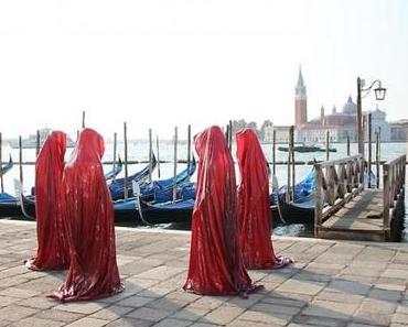 Wiener Internationale Kunst- & Antiquitätenmesse – Kunst und Handel Graz – contemporary art sculpture time guards Waechter Manfred Kielnhofer