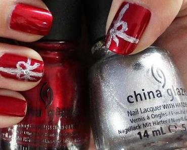We're Happy Together - Christmas Nail Art